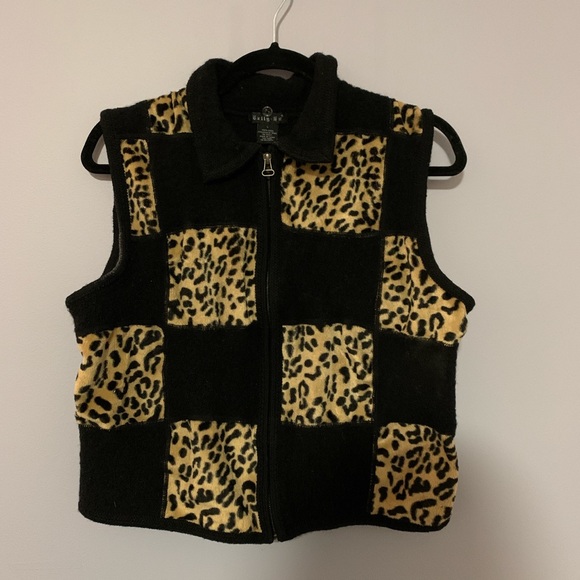 Wool cheetah print vest 🖤🌶 - Picture 1 of 4